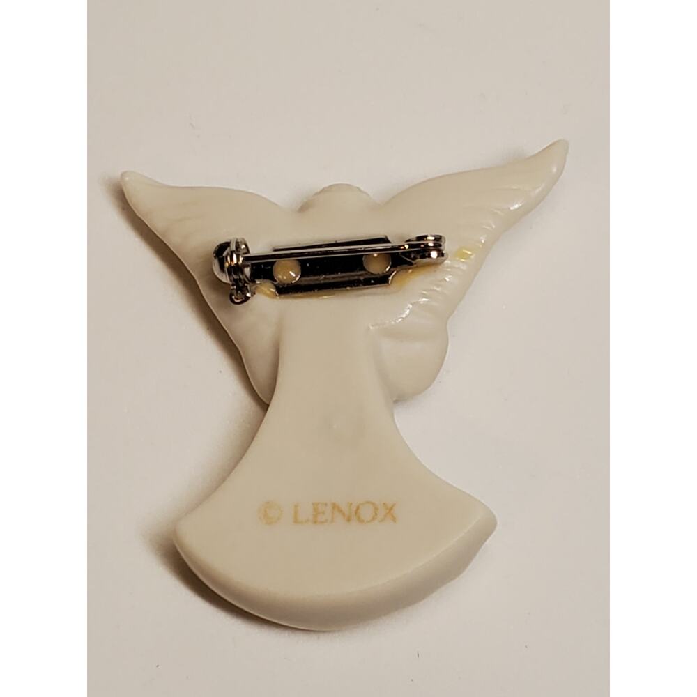 Lenox Angel Pin - Picture 4 of 4